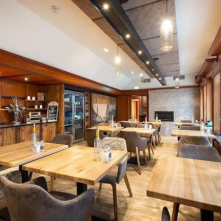 Bayerischer Hof Szálloda 3*