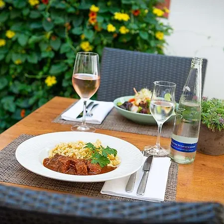 Hotel Bayerischer Hof 3*
