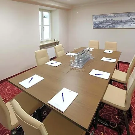 Hotel Bayerischer Hof 3*