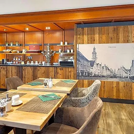 Bayerischer Hof 3*