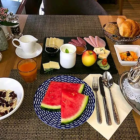 Bayerischer Hof 3*