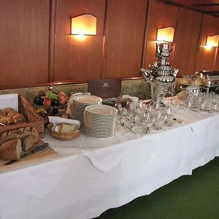 Bayerischer Hof 3*